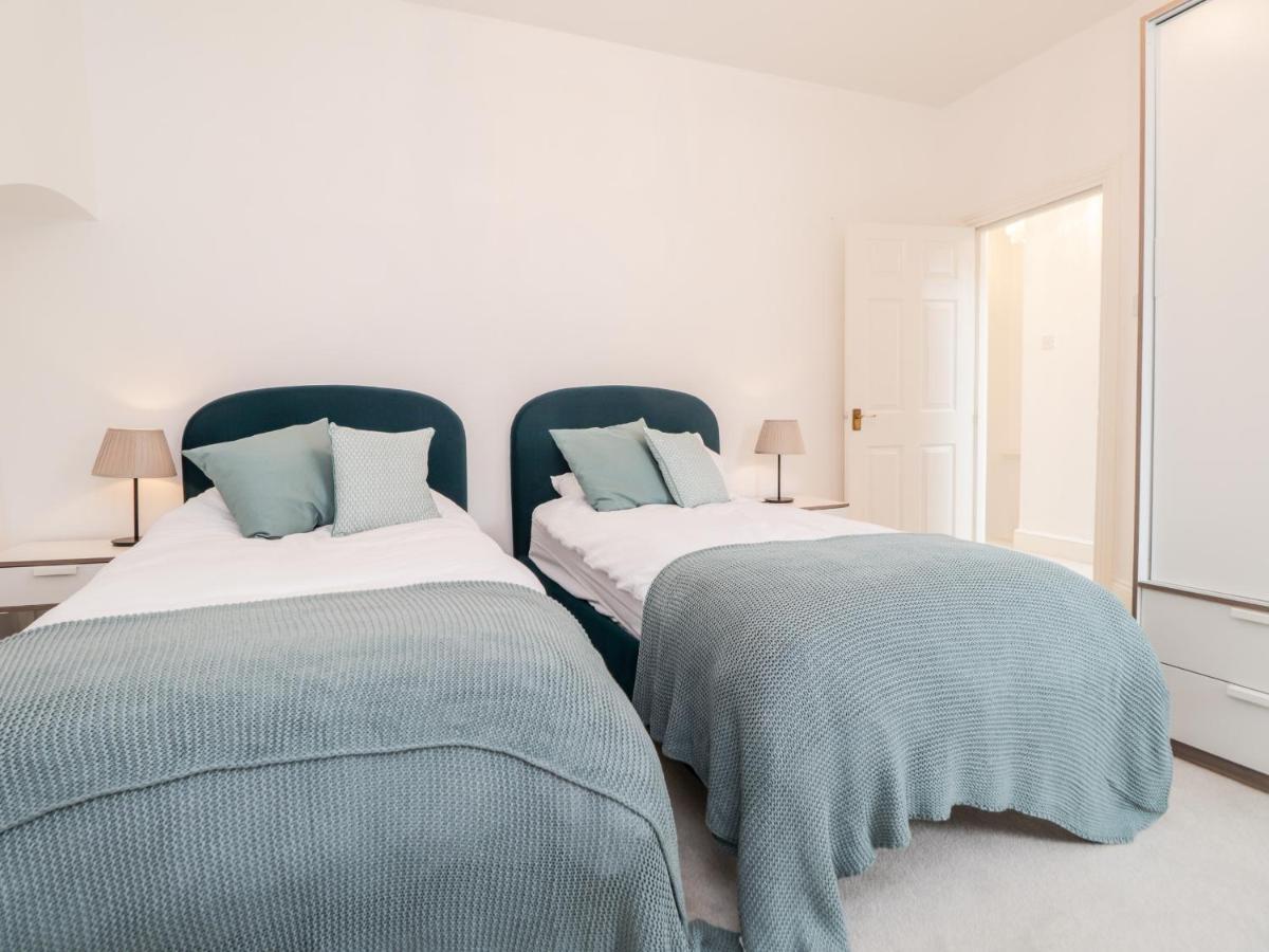 Fairlight View Apartment Фолкстон Екстериор снимка