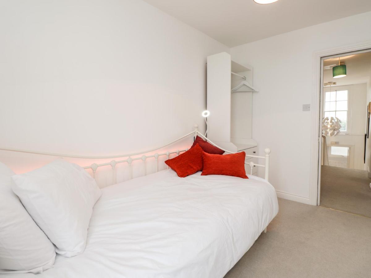 Fairlight View Apartment Фолкстон Екстериор снимка